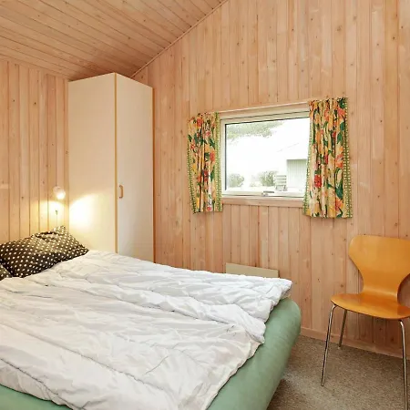 Four-bedroom Holiday In 6 3* Humble